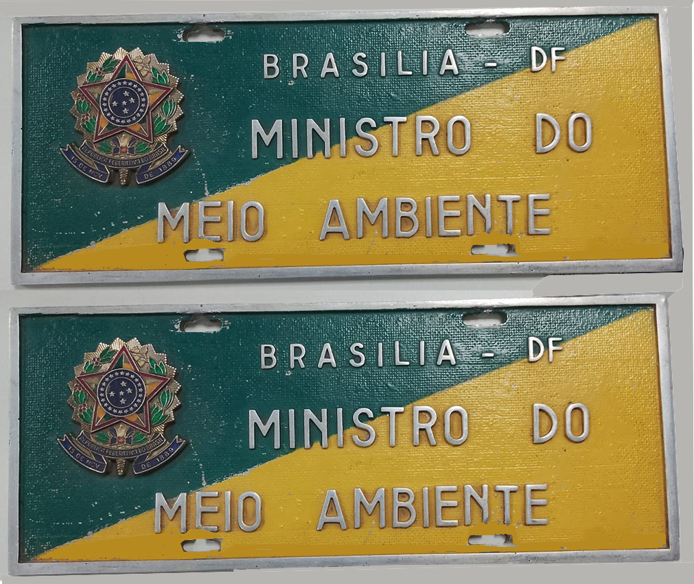 Placa de Carro em Bronze Fundido